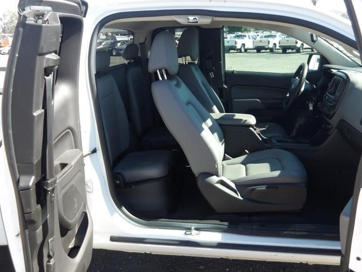 2019-chevrolet-colorado-image-12