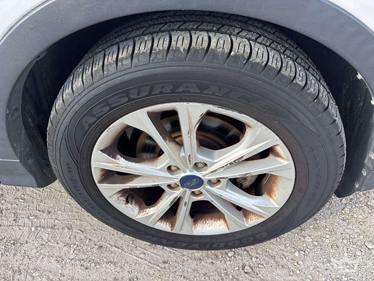 2018-ford-escape-image-29