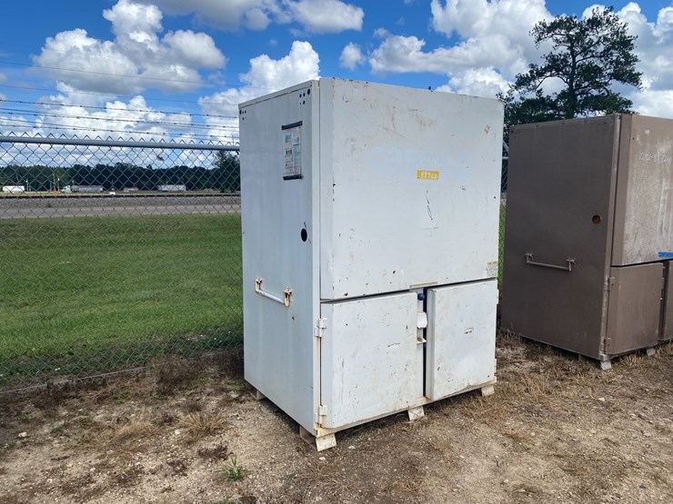 #7523-•-large-three-door-heavy-duty-job-box/storage-container-image-1