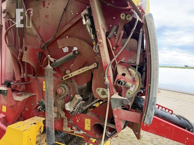 2015-new-holland-roll-belt-560-image-12