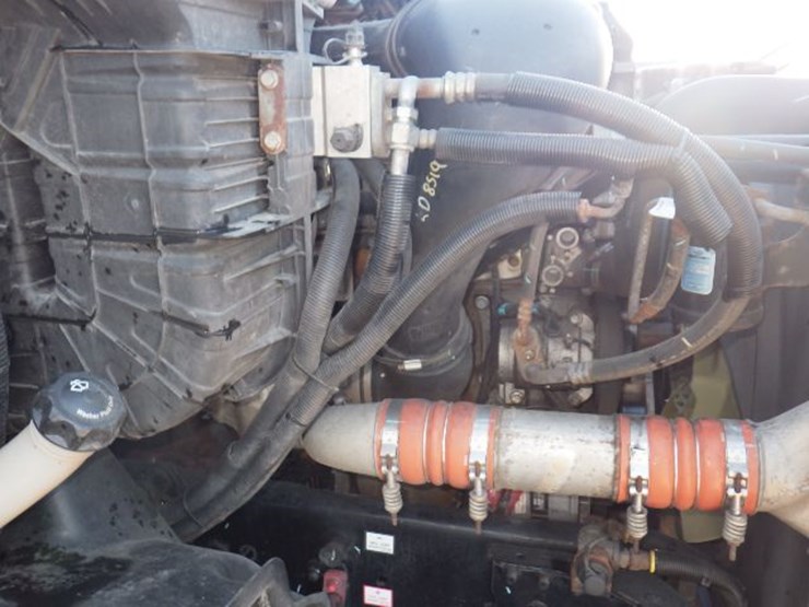 2020-freightliner-cascadia-113-image-20
