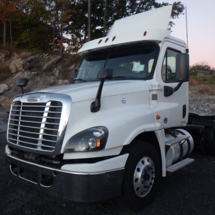 2018 FREIGHTLINER CASCADIA 125