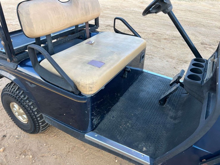 e-z-go-txt-electric-golf-cart-custom-lifted-image-10