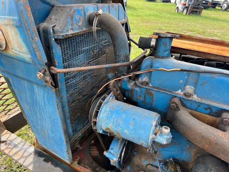 ford-4000-image-10