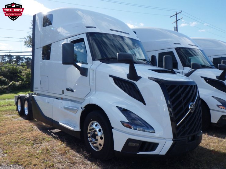 2025-volvo-vnl860-image-3