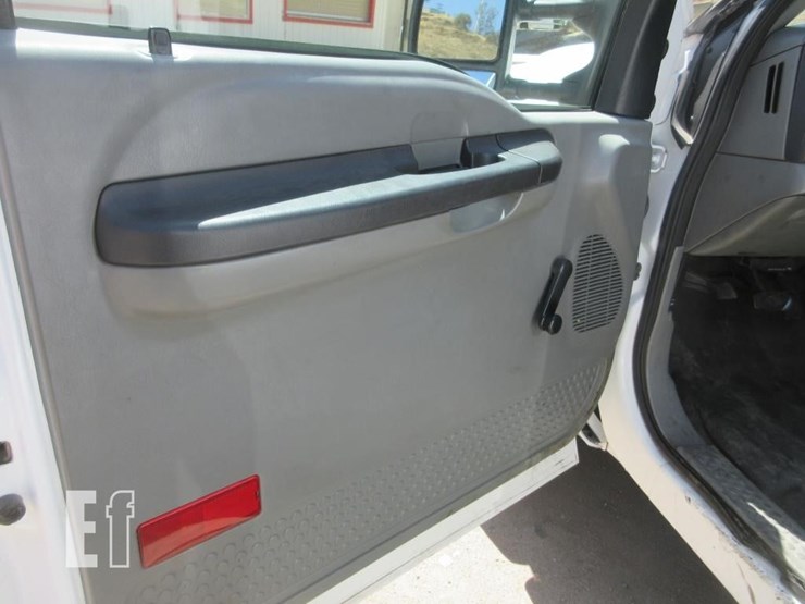 2006-ford-f550-sd-xl-image-13
