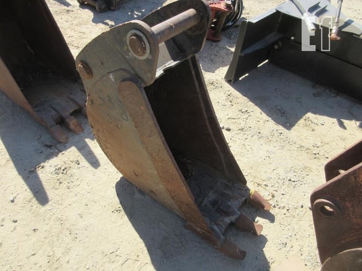 caterpillar-12-image-2