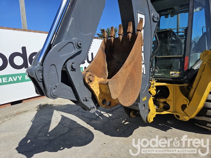2013-deere-310k-image-28