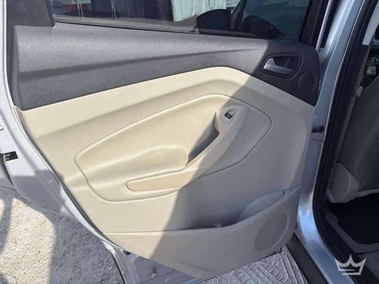 2016-ford-escape-image-19