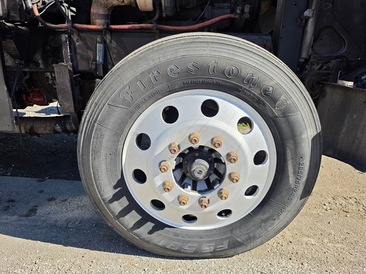 1999-peterbilt-379-image-110
