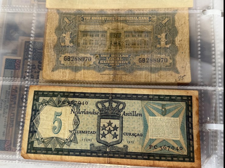 #40307-•-foreign-currency-bank-notes-image-56