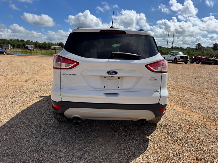 2015-ford-escape-image-4