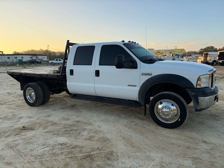 2007-ford-f550-image-4