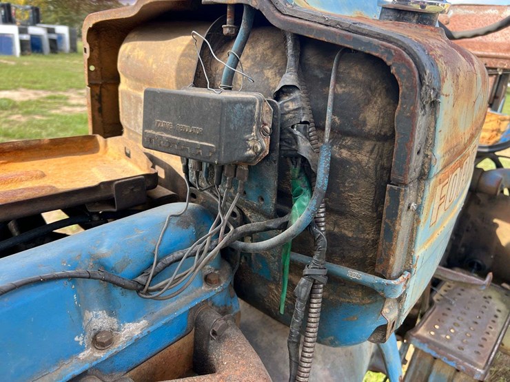 ford-4000-image-12