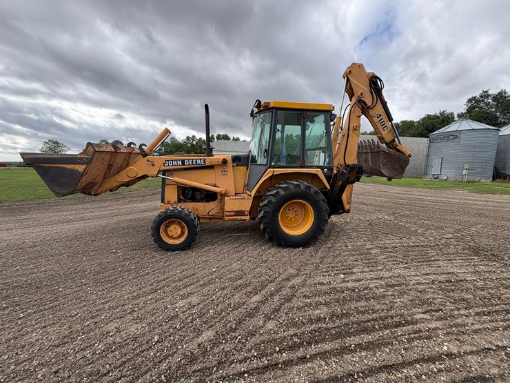2013-john-deere-410-image-1