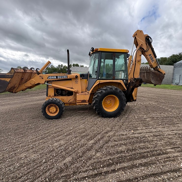 2013 JOHN DEERE 410