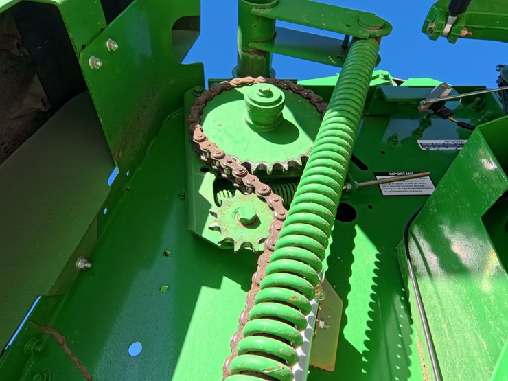 john-deere-569-premium-image-32