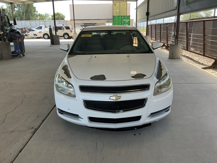 2009-chevrolet-malibu-sdn-image-3