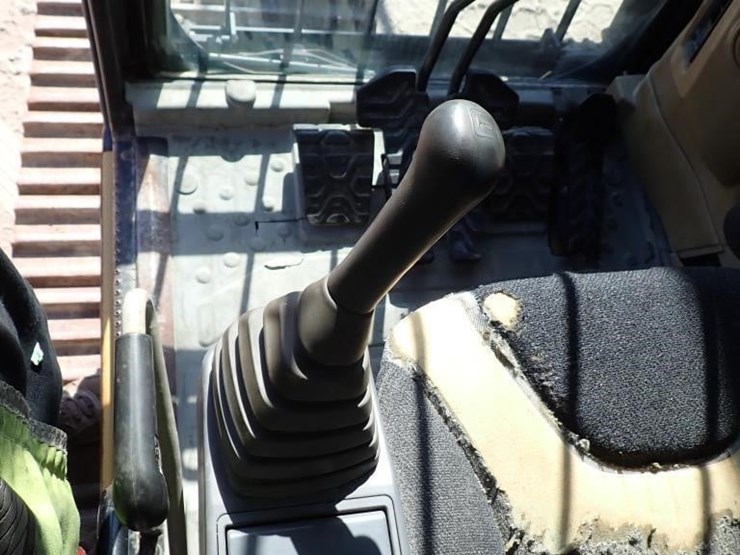caterpillar-330c-image-26