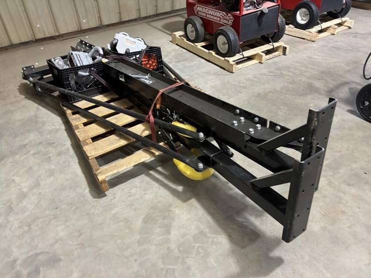 strongway-4,000lbs-gantry-crane-w/scale-image-2
