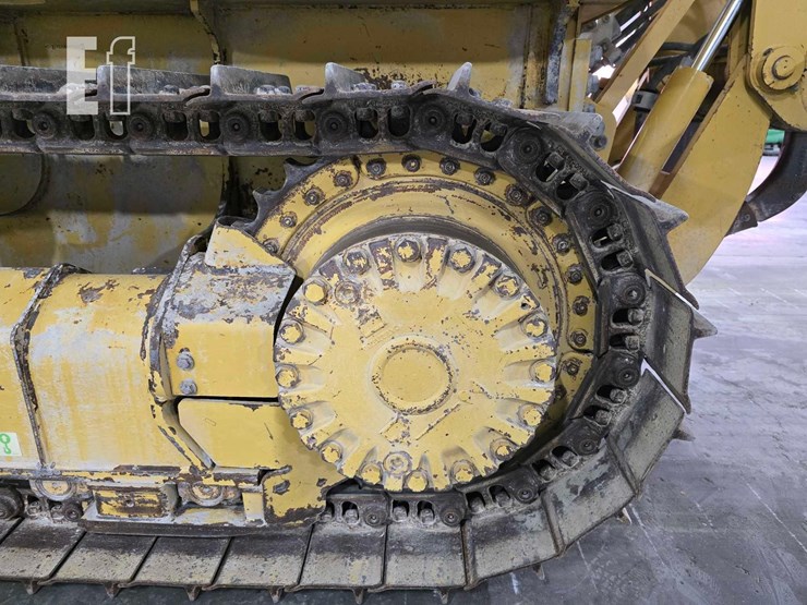 2022-caterpillar-d1-image-23