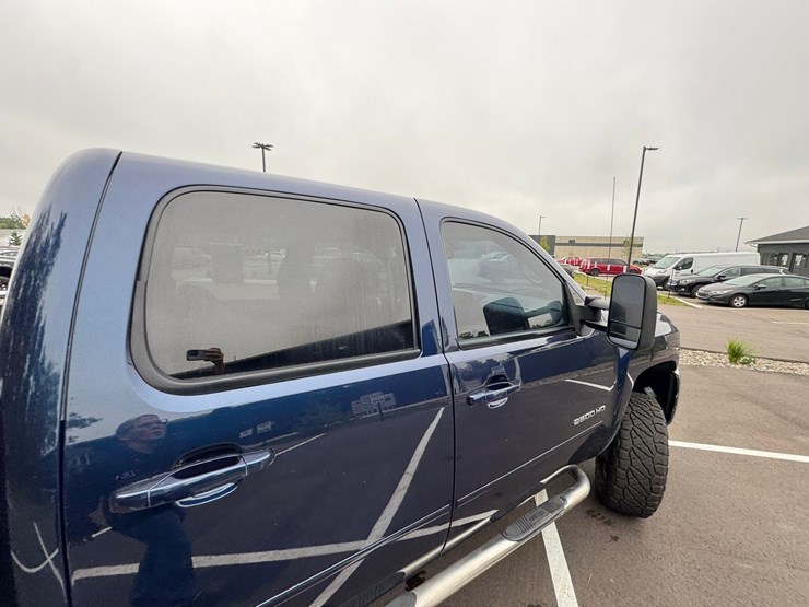 2009-chevrolet-2500-image-22
