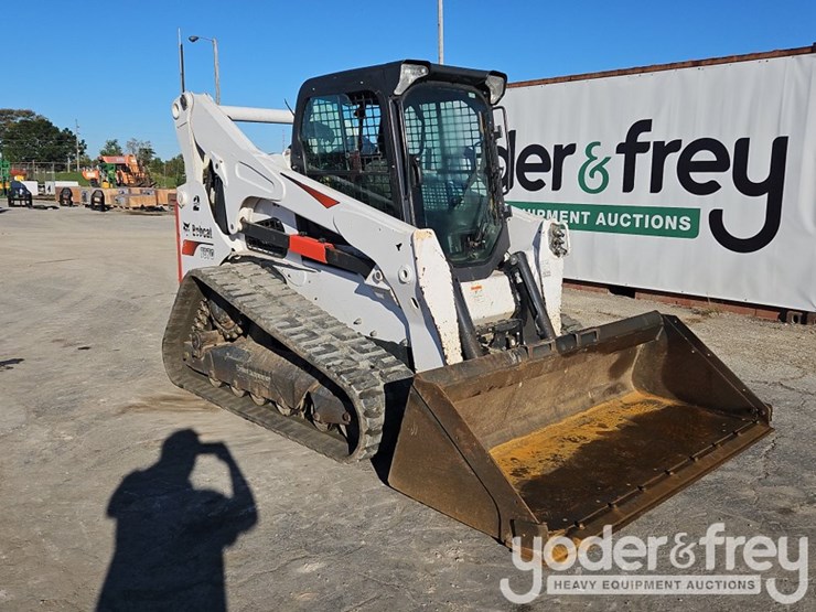 2022-bobcat-t870-image-8