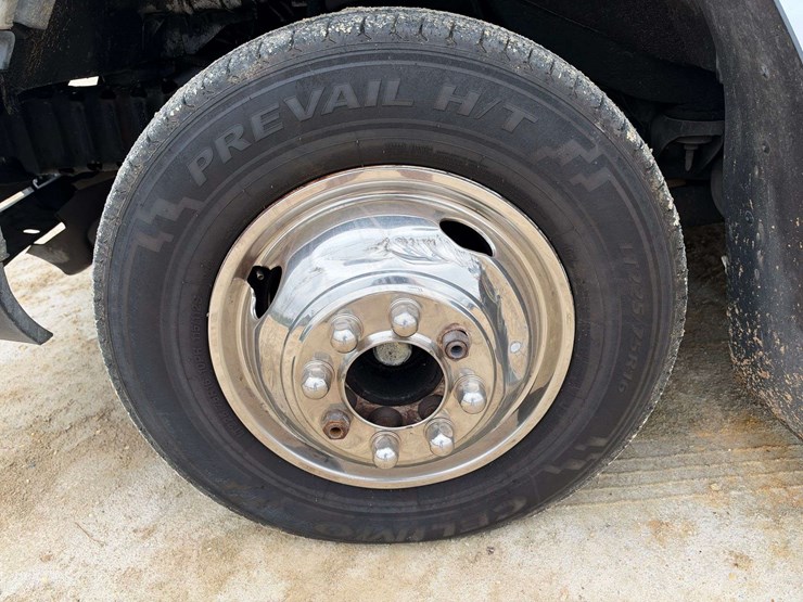 2017-ford-e450-image-18