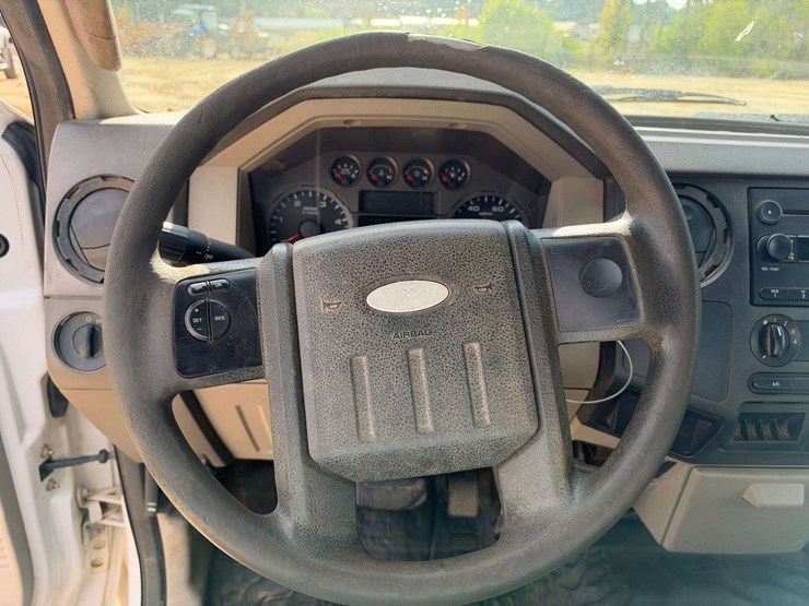 2008-ford-f550-image-12
