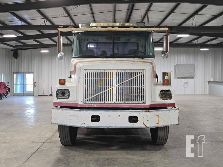 2020-white/gmc-wg-image-7