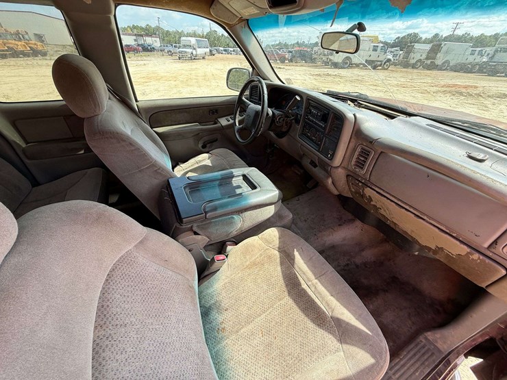 2000-chevrolet-silverado-1500-image-13