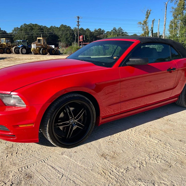 2014 Ford Mustang 2-Door Coupe (232,492 Miles)