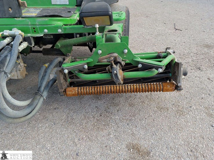 2015-john-deere-2500-image-10