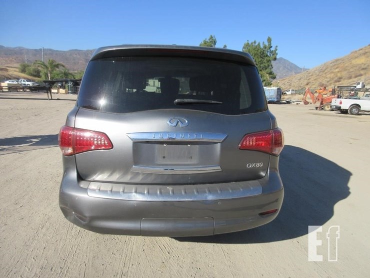 2015-infiniti-qx80-image-14