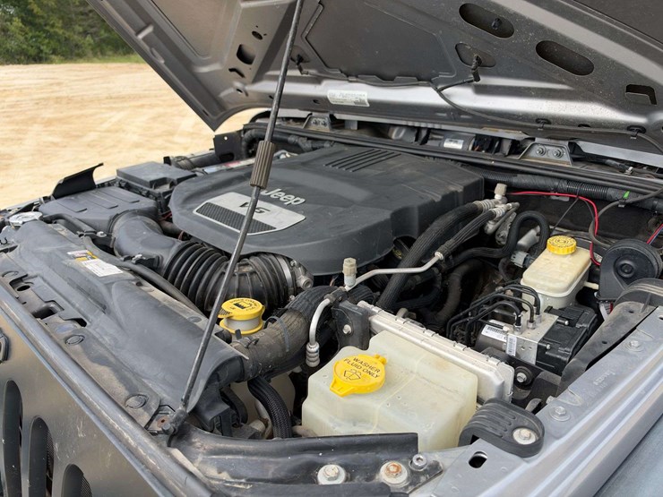 2016-jeep-wrangler-image-7
