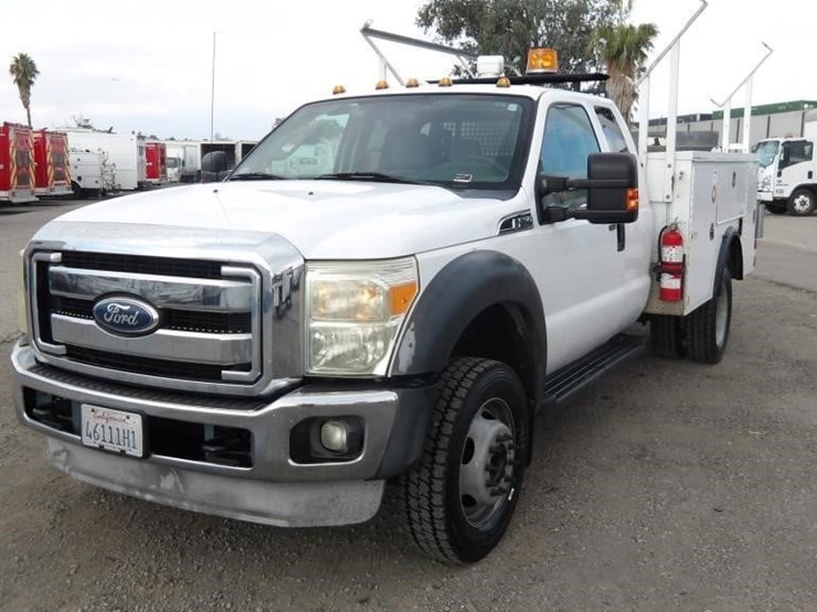 2011-ford-f550-image-1