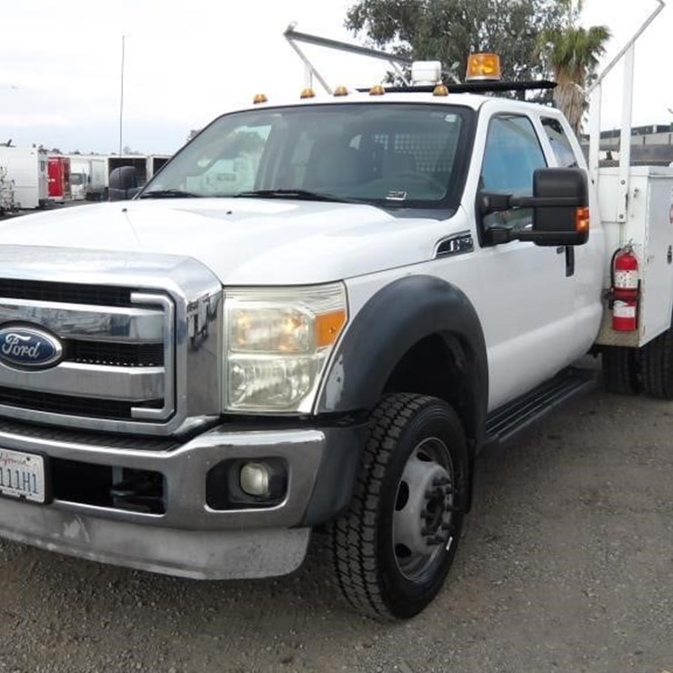 2011 FORD F550