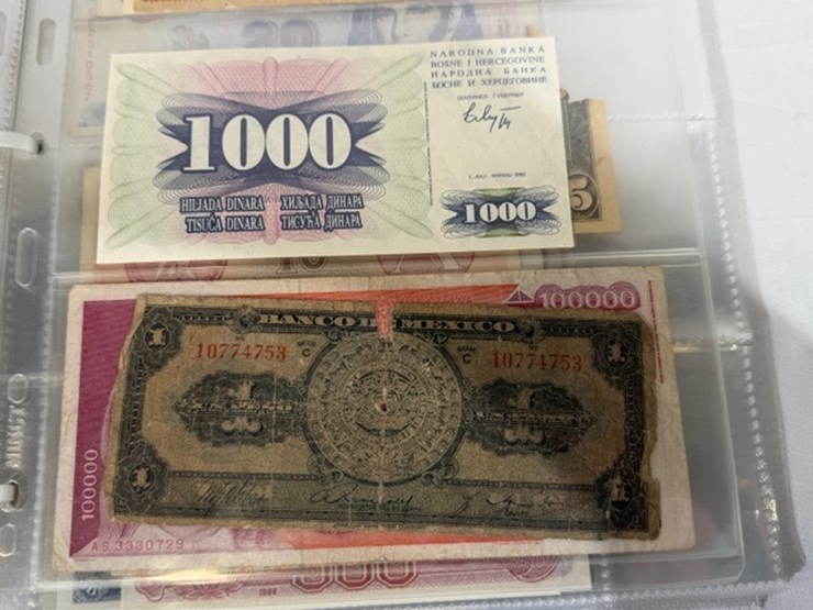 #40308-•-foreign-currency-bank-notes-image-82