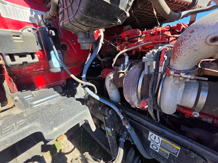 2014-peterbilt-579-image-35