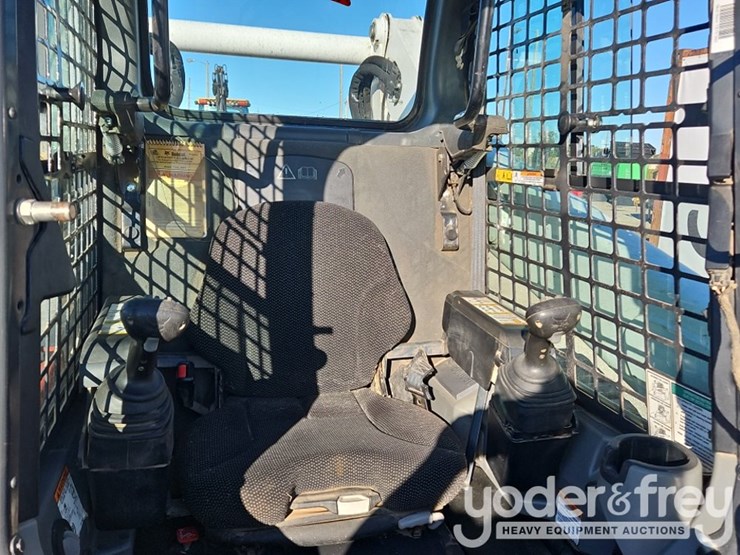 2022-bobcat-t870-image-27