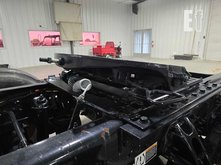 2024-peterbilt-579-image-20