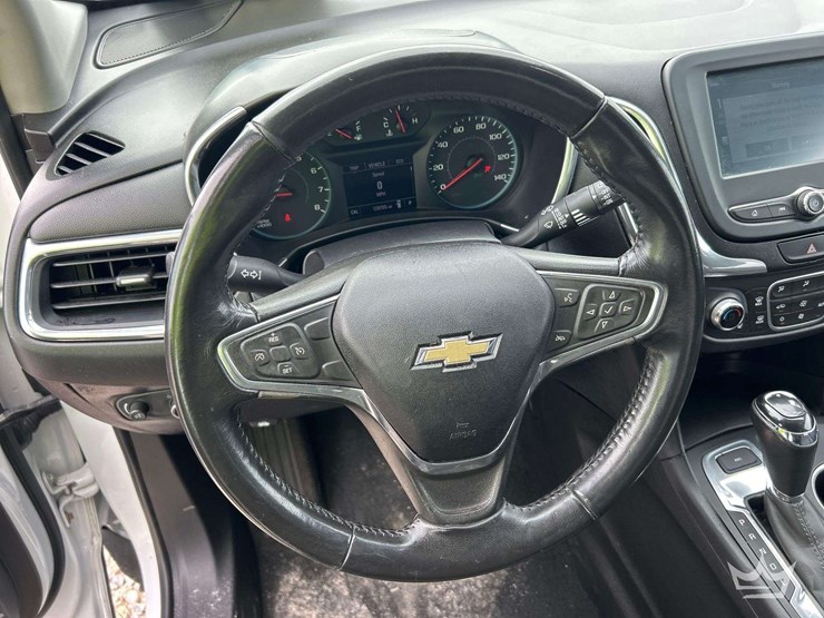 2018-chevrolet-equinox-lt-image-13