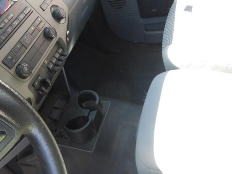 2011-ford-f450-image-29