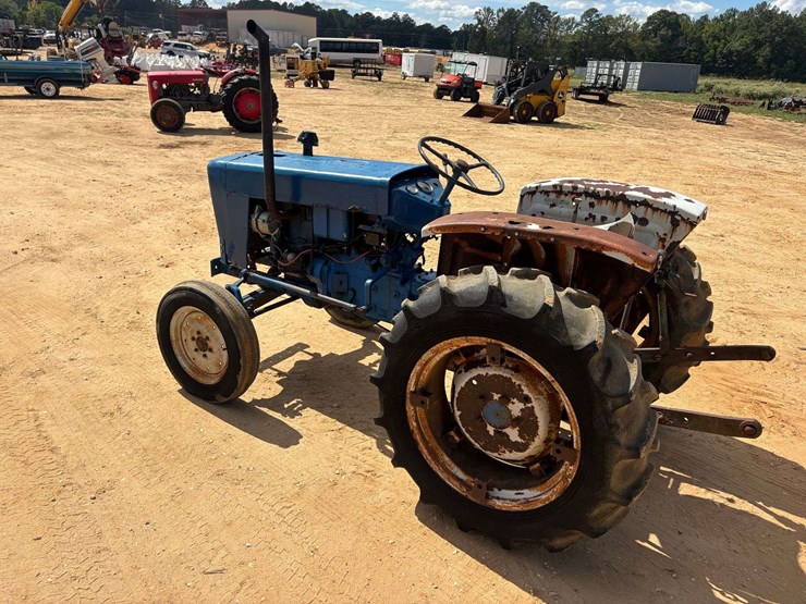ford-3000-image-2