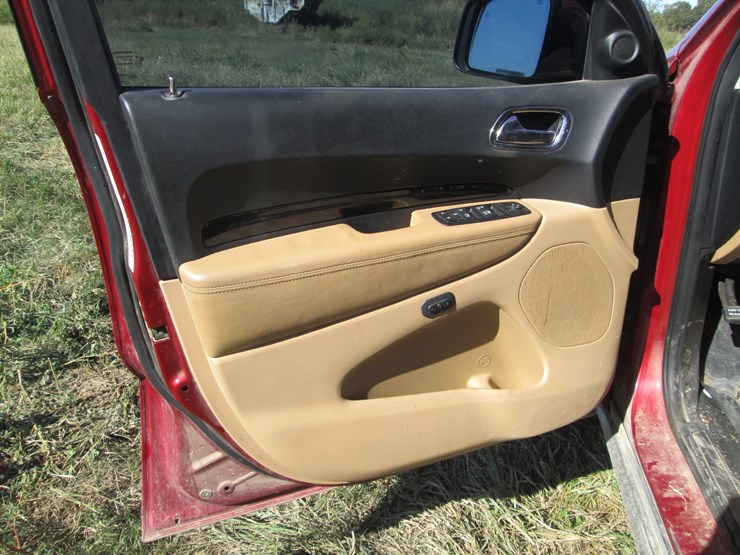 2011-dodge-durango-image-24