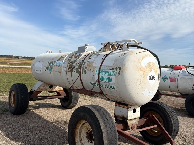 11-15-1450-gallon-nh3-tank,-15r--22.5-tires-image-12