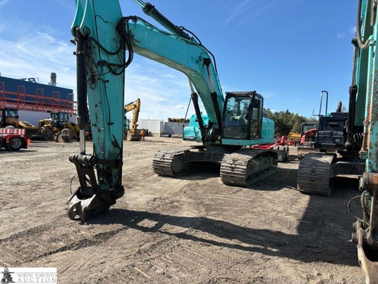 2012-deere-350g-lc-image-1