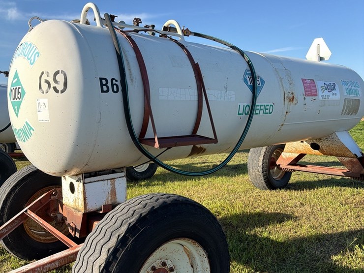 11-3.-1450-gallon-nh3-tank,-15-22.5-tires-image-5