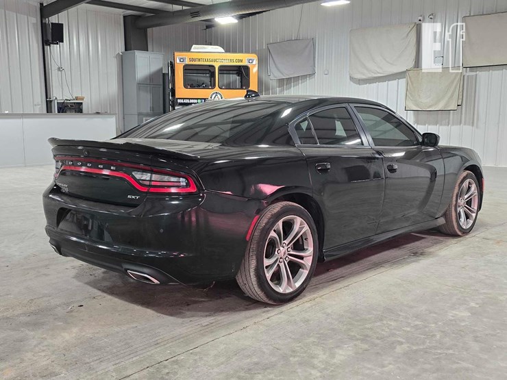 2018-dodge-charger-image-3