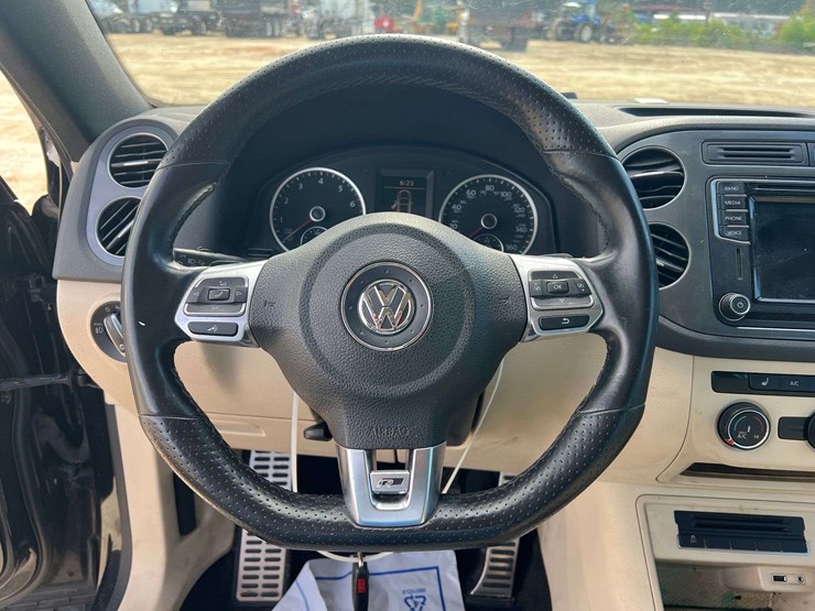 2016-volkswagen-tiguan-image-12